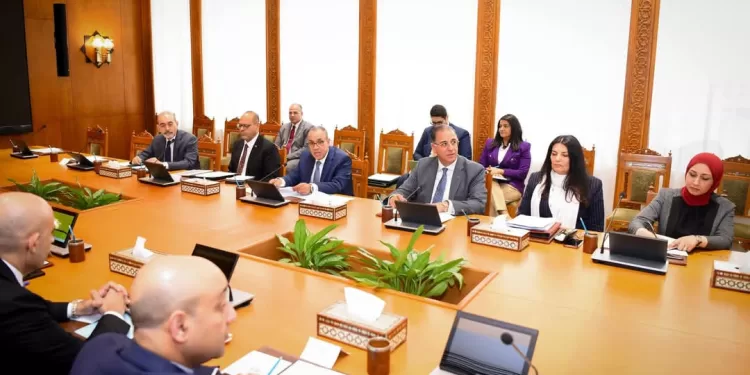 Abdel Aati reçoit les ministres de l'Enseignement supérieur, de l'Éducation et du Travail 2 - Le Progrès Egyptien Abdel Aati reçoit les ministres de l'Enseignement supérieur, de l'Éducation et du Travail 1 - Le Progrès Egyptien