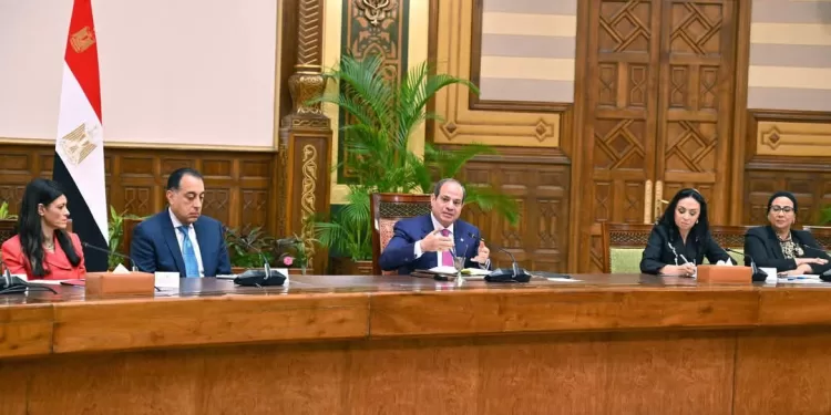 Al-Sissi rend hommage aux femmes égyptiennes 2 - Le Progrès Egyptien Al-Sissi rend hommage aux femmes égyptiennes 1 - Le Progrès Egyptien