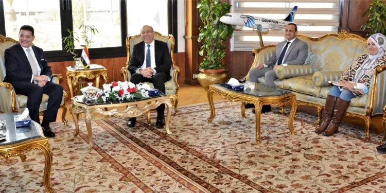 Gestion des aéroports : Al-Hefni s’entretient avec des entreprises mondiales 1 - Le Progrès Egyptien