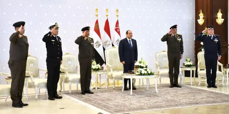 Al-Sissi apprécie les efforts des forces armées pour protéger la patrie 2 - Le Progrès Egyptien Al-Sissi apprécie les efforts des forces armées pour protéger la patrie 1 - Le Progrès Egyptien
