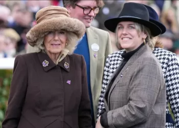Camilla retrouve ses enfants et son ex-mari