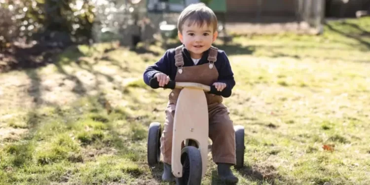 François de Luxembourg adorable cycliste pour ses 2 ans 2 - Le Progrès Egyptien François de Luxembourg adorable cycliste pour ses 2 ans 1 - Le Progrès Egyptien