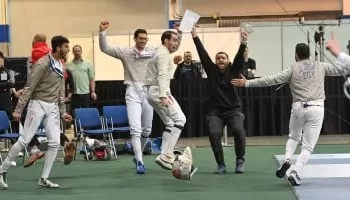 Le président Al-Sissi félicite l’équipe égyptienne d’escrime pour avoir remporté la médaille d’or