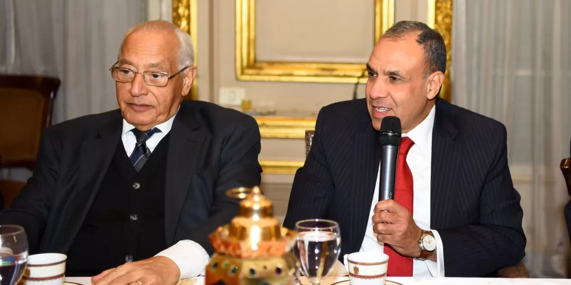 AE : Rencontre avec les journalistes et les intellectuels 2 - Le Progrès Egyptien AE : Rencontre avec les journalistes et les intellectuels 1 - Le Progrès Egyptien