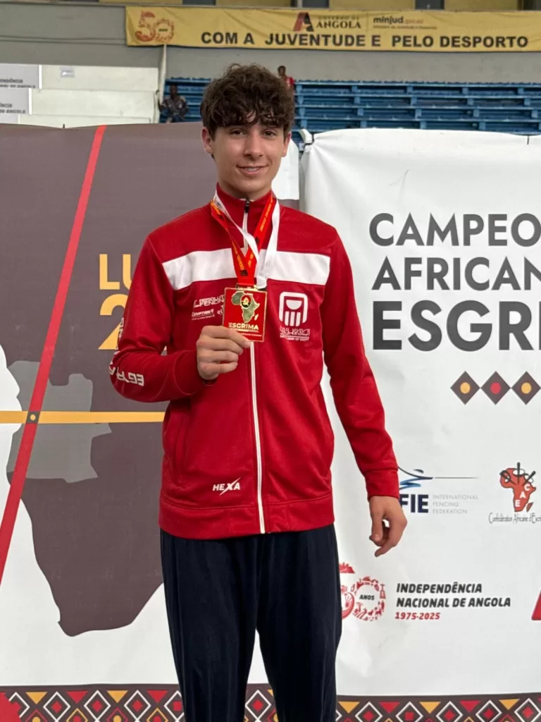 Championnat d’escrime en Angola : Younès El-Ibrachy décroche sa médaille d’or 3 - Le Progrès Egyptien