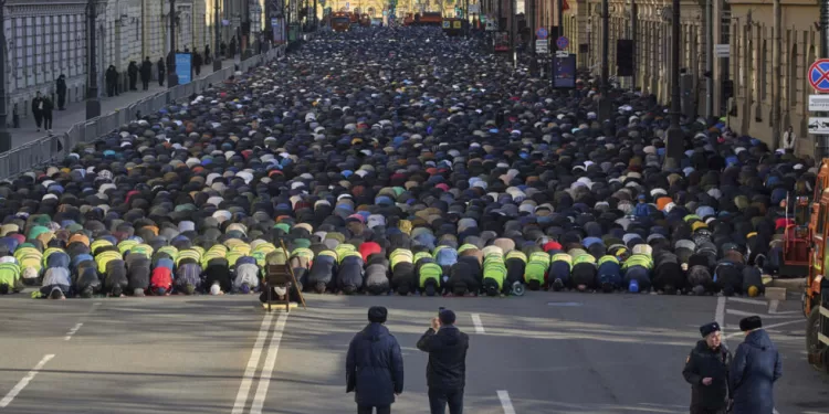 La fête de l'Aïd Al-Fitr célébrée par les musulmans dans le monde 1 - Le Progrès Egyptien