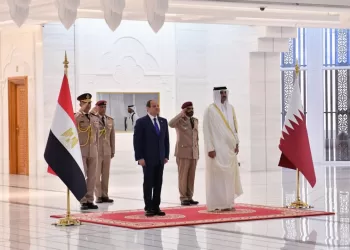 Al-Sissi rencontre l’Émir du Qatar à Doha