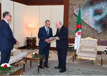 Le ministre des AE livre un message d’Al-Sissi à son homologue algérien