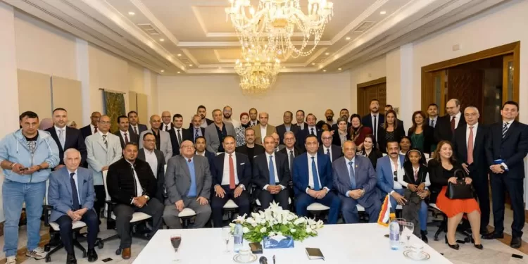 Le ministre des AE rencontre plusieurs représentants de la communauté égyptienne en Tunisie 2 - Le Progrès Egyptien Le ministre des AE rencontre plusieurs représentants de la communauté égyptienne en Tunisie 1 - Le Progrès Egyptien