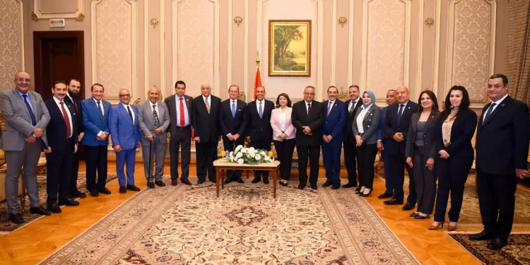 Abdel-Aati rencontre la Commission des droits de l’Homme du Sénat 2 - Le Progrès Egyptien Abdel-Aati rencontre la Commission des droits de l’Homme du Sénat 1 - Le Progrès Egyptien