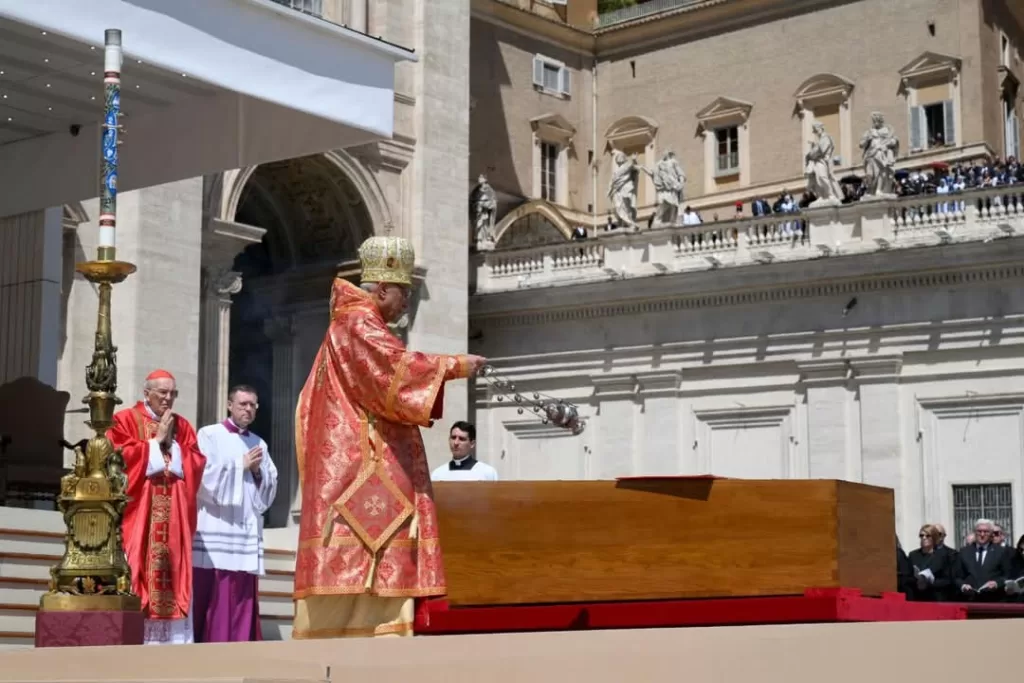 Le Pape ramène le monde au Vatican 12 - Le Progrès Egyptien Le Pape ramène le monde au Vatican 11 - Le Progrès Egyptien