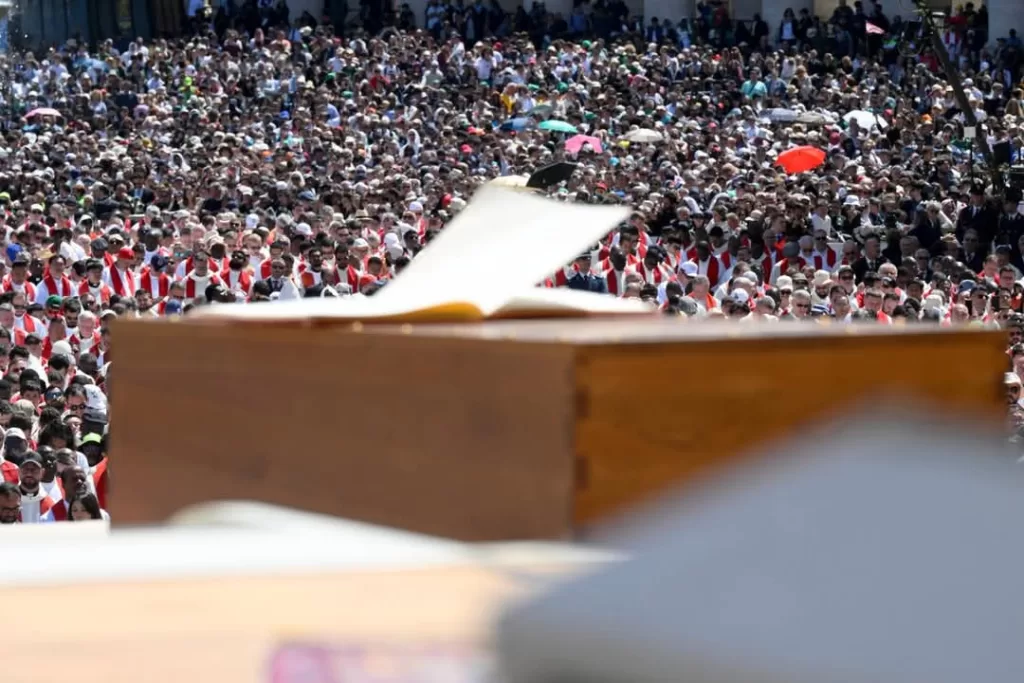 Le Pape ramène le monde au Vatican 10 - Le Progrès Egyptien Le Pape ramène le monde au Vatican 9 - Le Progrès Egyptien