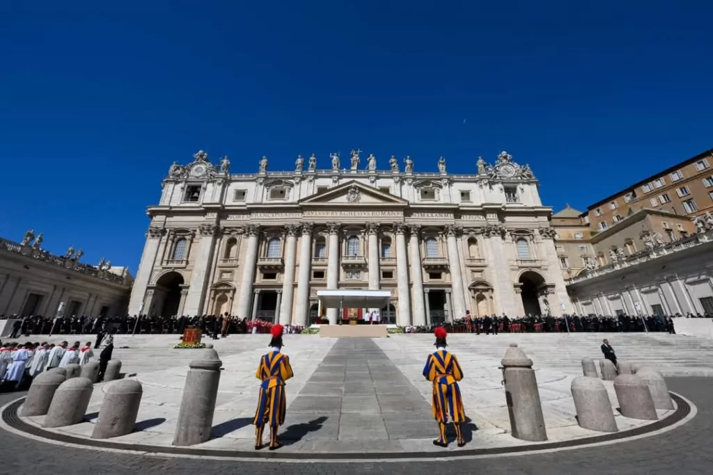 Le Pape ramène le monde au Vatican 6 - Le Progrès Egyptien Le Pape ramène le monde au Vatican 5 - Le Progrès Egyptien