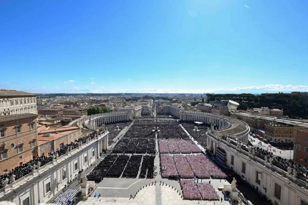 Le Pape ramène le monde au Vatican 4 - Le Progrès Egyptien Le Pape ramène le monde au Vatican 3 - Le Progrès Egyptien