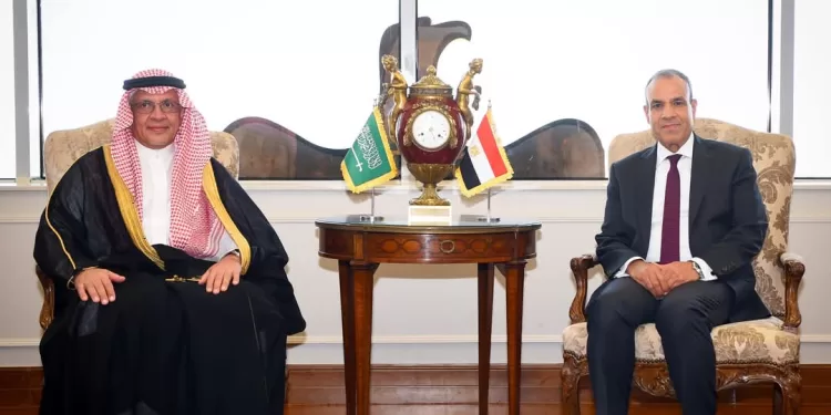 Abdel-Aati reçoit le SG du Conseil suprême égypto-saoudien de coordination 2 - Le Progrès Egyptien Abdel-Aati reçoit le SG du Conseil suprême égypto-saoudien de coordination 1 - Le Progrès Egyptien