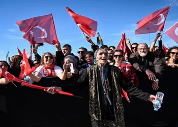 La politique, un bâillon à la créativité ?