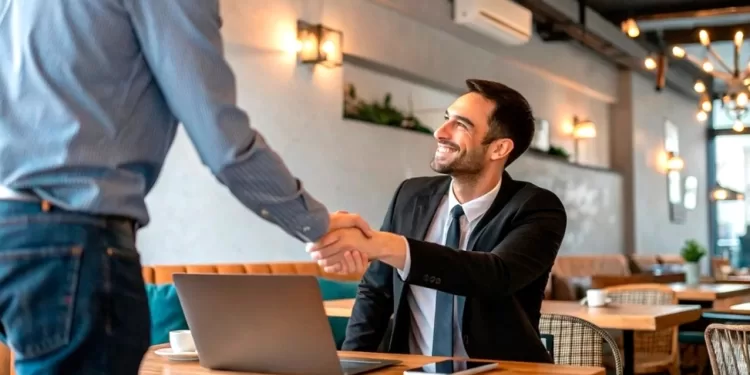 Que signifie saluer une personne sans se lever de sa chaise? 2 - Le Progrès Egyptien Que signifie saluer une personne sans se lever de sa chaise? 1 - Le Progrès Egyptien