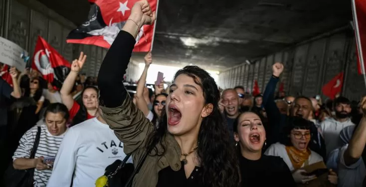Turquie: un mois après, le vent de fronde souffle toujours 2 - Le Progrès Egyptien Turquie: un mois après, le vent de fronde souffle toujours 1 - Le Progrès Egyptien
