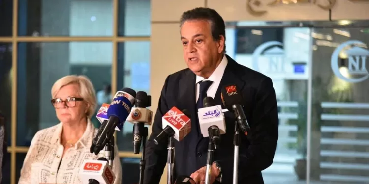 Les ministres de la Santé égyptien et française visitent l'institut Nasser et l'hôpital 57357 2 - Le Progrès Egyptien Les ministres de la Santé égyptien et française visitent l'institut Nasser et l'hôpital 57357 1 - Le Progrès Egyptien