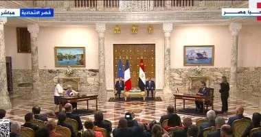 Al-Sissi et Macron assistent à la signature d’un nombre de MoU 2 - Le Progrès Egyptien Al-Sissi et Macron assistent à la signature d’un nombre de MoU 1 - Le Progrès Egyptien