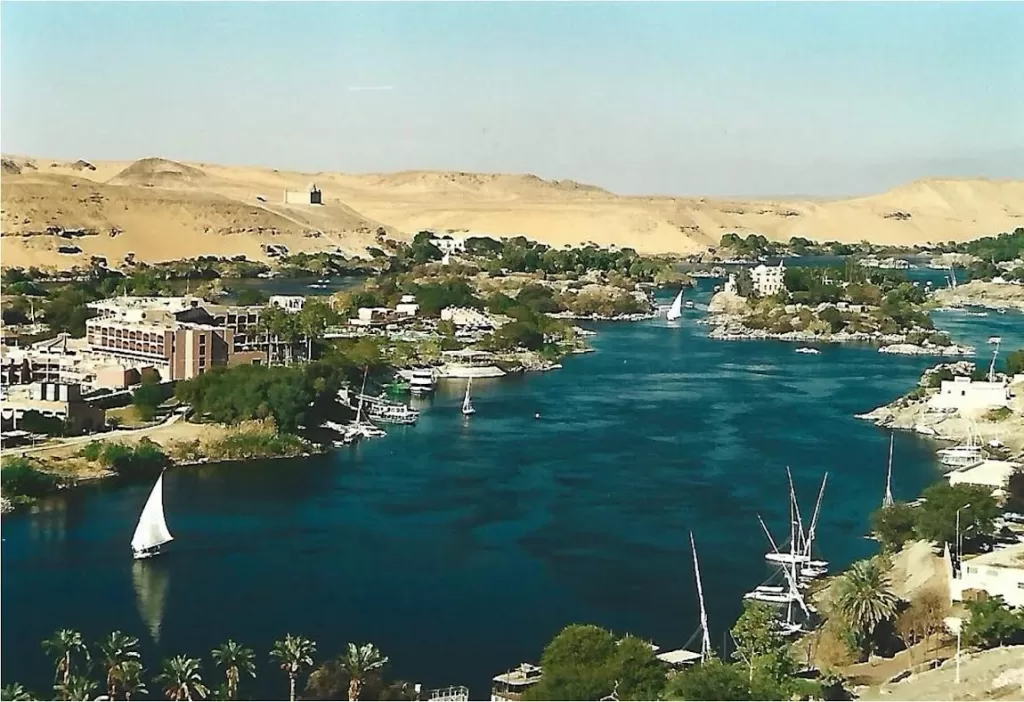 La première fois en Egypte ? Une immersion totale dans l’histoire, la culture et le mystère 8 - Le Progrès Egyptien La première fois en Egypte ? Une immersion totale dans l’histoire, la culture et le mystère 7 - Le Progrès Egyptien