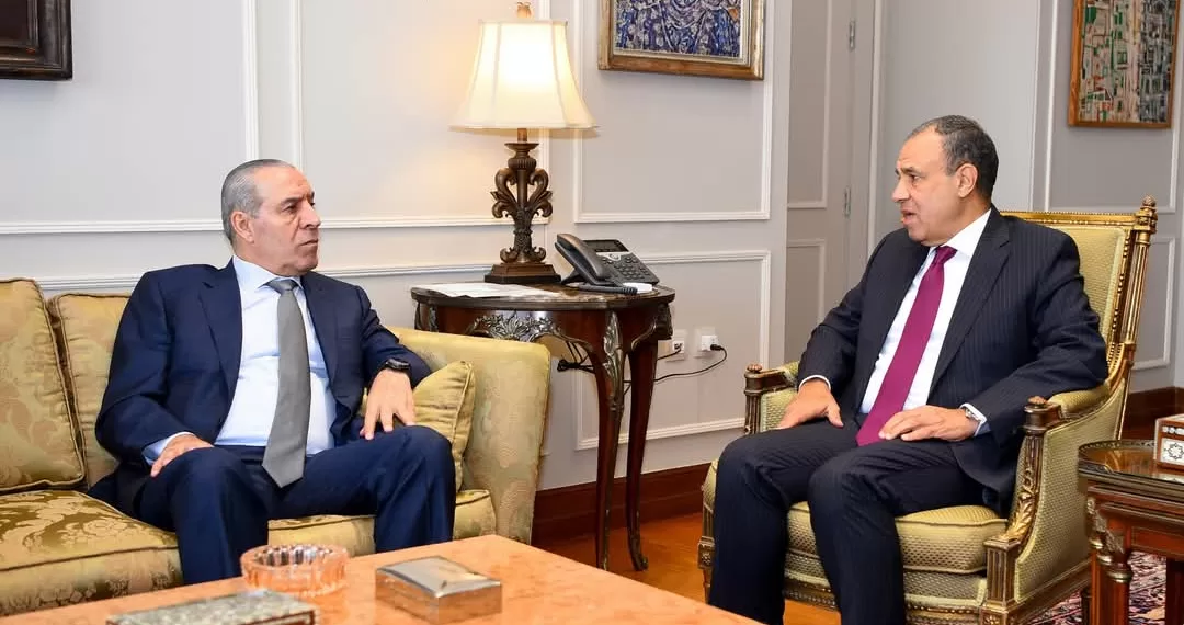 Abdel-Aati reçoit le vice-président palestinien : La diplomatie égyptienne à l'œuvre pour Gaza 2 - Le Progrès Egyptien Abdel-Aati reçoit le vice-président palestinien : La diplomatie égyptienne à l'œuvre pour Gaza 1 - Le Progrès Egyptien