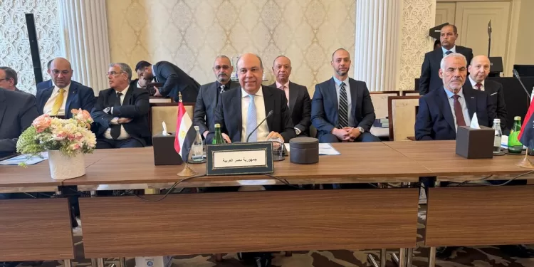 Al-Hefni participe à la 72ème session du Conseil de l'Organisation Arabe de l'Aviation 2 - Le Progrès Egyptien Al-Hefni participe à la 72ème session du Conseil de l'Organisation Arabe de l'Aviation 1 - Le Progrès Egyptien