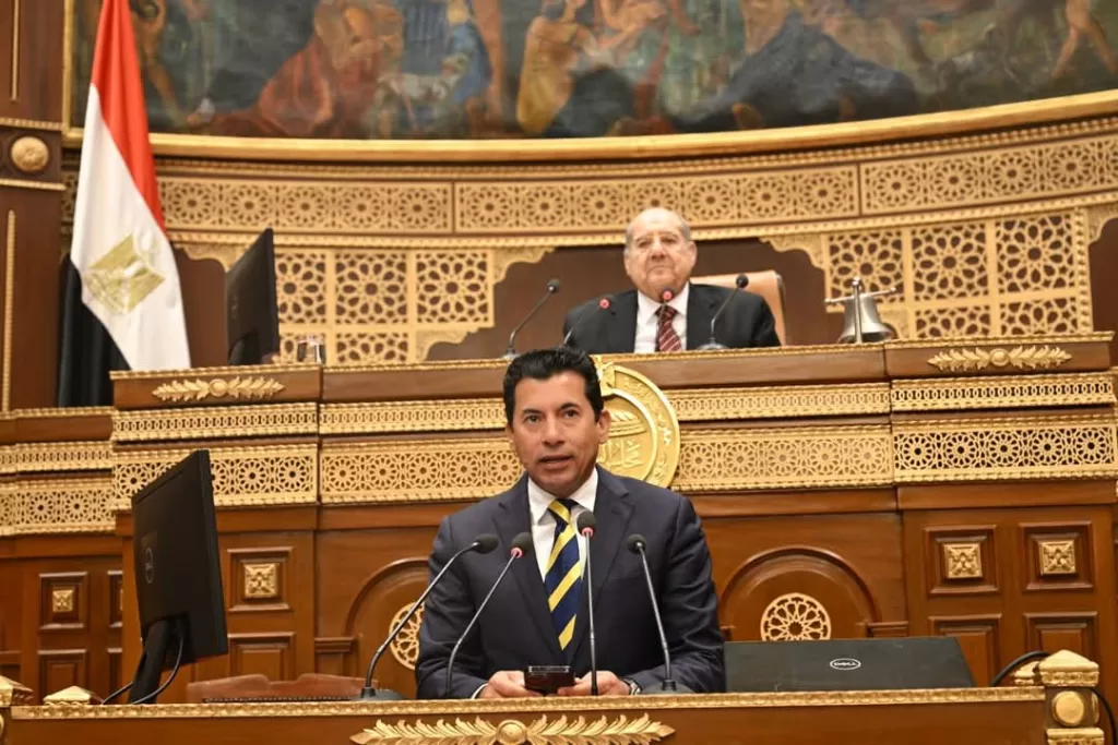 Bourse Nasser: Le ministre de la Jeunesse dans une séance de dialogue au Sénat 4 - Le Progrès Egyptien Bourse Nasser: Le ministre de la Jeunesse dans une séance de dialogue au Sénat 3 - Le Progrès Egyptien