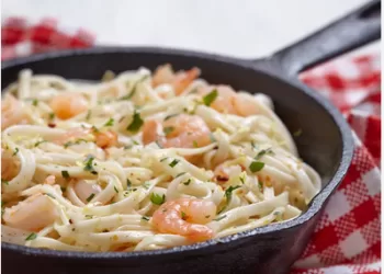 Pâtes sauce blanche avec des crevettes