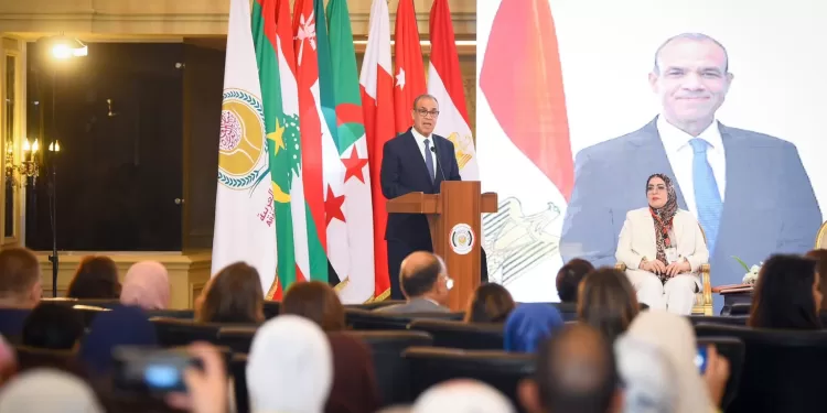 Abdel Aati à la 10e Conférence de l'Organisation des femmes arabes 2 - Le Progrès Egyptien Abdel Aati à la 10e Conférence de l'Organisation des femmes arabes 1 - Le Progrès Egyptien