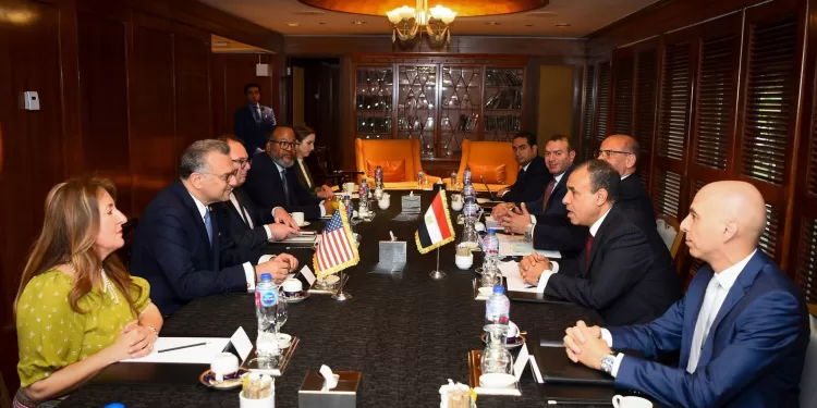 Abdel Aati discute de la coopération bilatérale et de la conjoncture régionale avec un haut responsable américain 2 - Le Progrès Egyptien Abdel Aati discute de la coopération bilatérale et de la conjoncture régionale avec un haut responsable américain 1 - Le Progrès Egyptien