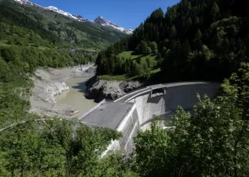 Eboulement en Suisse: du mieux mais la prudence reste de mise