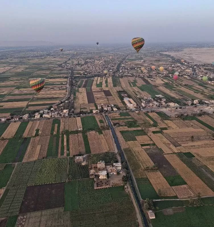 Louxor : Du ciel, c’est toute une autre histoire! 4 - Le Progrès Egyptien Louxor : Du ciel, c’est toute une autre histoire! 3 - Le Progrès Egyptien
