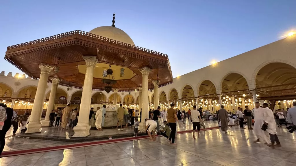 Prière d'Al-Adha : Un moment de recueillement dans une ambiance festive 20 - Le Progrès Egyptien Prière d'Al-Adha : Un moment de recueillement dans une ambiance festive 19 - Le Progrès Egyptien