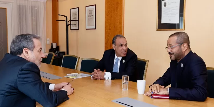 Le ministre des AE tient une réunion tripartite avec ses homologues d’Oman et d’Iran 1 - Le Progrès Egyptien