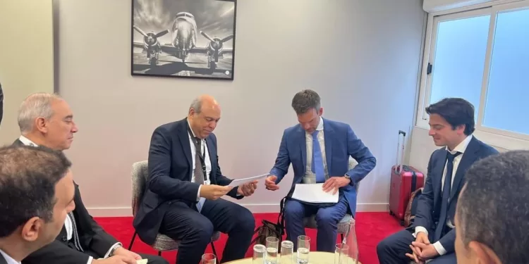 Le ministre de l’Aviation civile multiplie les rencontres avec les géants mondiaux de la gestion aéroportuaire 1 - Le Progrès Egyptien