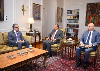 Abdel Aati s’entretient avec le candidat au poste de directeur de l’Unesco