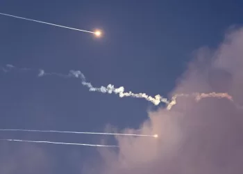 Nouveaux tirs de missiles iraniens sur Israël en riposte à une attaque massive