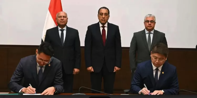 Un complexe solaire industriel à Ain Sokhna pour 200mn USD 1 - Le Progrès Egyptien