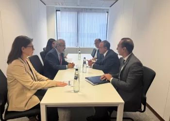 Le ministre des AE rencontre son homologue portugais