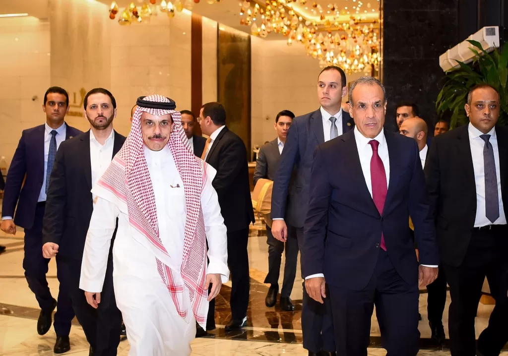 Nouvelle Alamein : Abdel-Aati reçoit son homologue saoudien 4 - Le Progrès Egyptien Nouvelle Alamein : Abdel-Aati reçoit son homologue saoudien 3 - Le Progrès Egyptien
