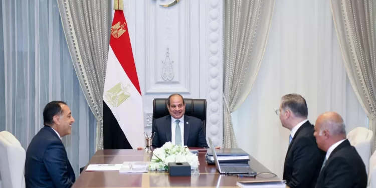 Le président tient une réunion avec le PM et le ministre du Pétrole 2 - Le Progrès Egyptien Le président tient une réunion avec le PM et le ministre du Pétrole 1 - Le Progrès Egyptien