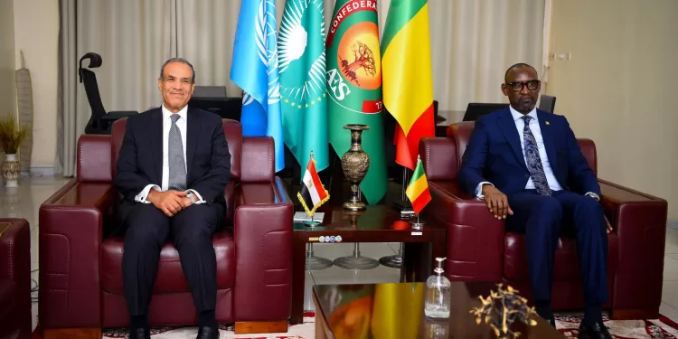 Abdel-Aati et son homologue malien discutent du renforcement de la coopération 2 - Le Progrès Egyptien Abdel-Aati et son homologue malien discutent du renforcement de la coopération 1 - Le Progrès Egyptien