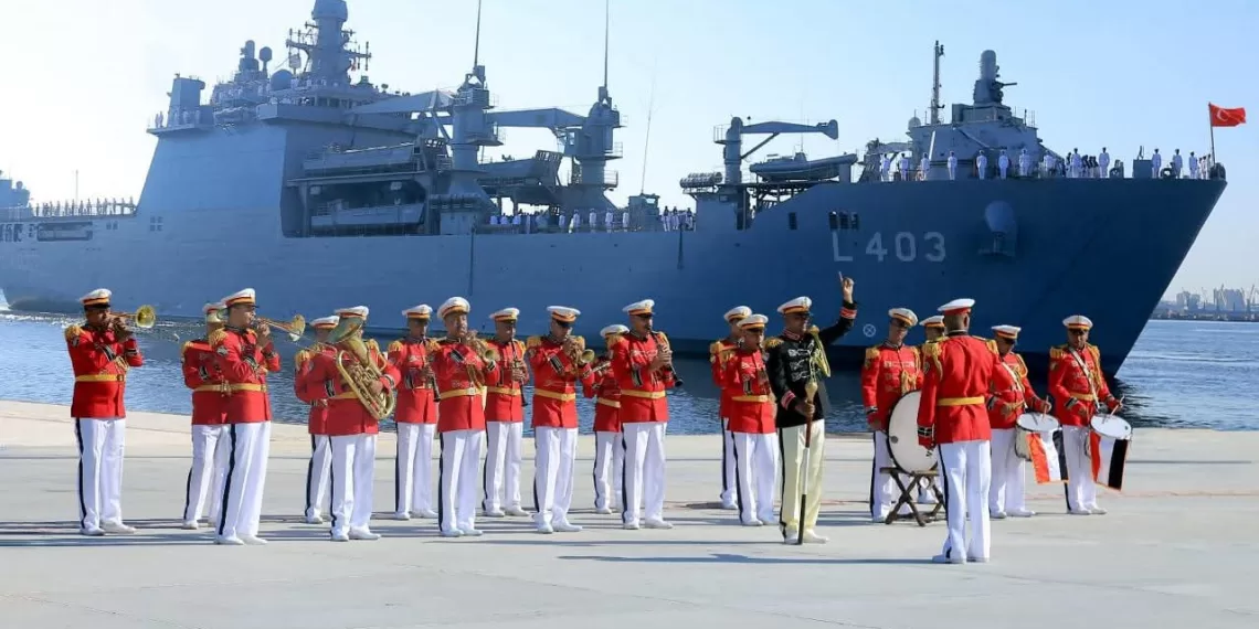Les forces marines reçoivent à Alexandrie une délégation turque 1 - Le Progrès Egyptien