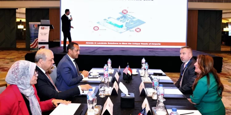 Lors d'un séminaire à l'ambassade américaine au Caire: Plan pour transformer les aéroports en centres économiques intégrés 2 - Le Progrès Egyptien Lors d'un séminaire à l'ambassade américaine au Caire: Plan pour transformer les aéroports en centres économiques intégrés 1 - Le Progrès Egyptien