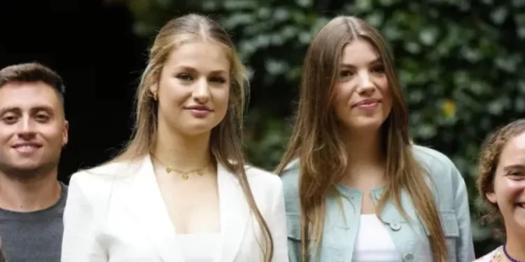 Leonor et Sofia d’Espagne copies conformes en Catalogne 2 - Le Progrès Egyptien Leonor et Sofia d’Espagne copies conformes en Catalogne 1 - Le Progrès Egyptien