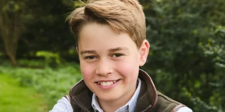 Le prince George sosie de William sur le portrait de ses 12 ans 2 - Le Progrès Egyptien Le prince George sosie de William sur le portrait de ses 12 ans 1 - Le Progrès Egyptien