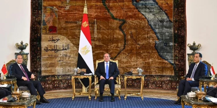 Al-Sissi reçoit le Président du Conseil d'État chinois 2 - Le Progrès Egyptien Al-Sissi reçoit le Président du Conseil d'État chinois 1 - Le Progrès Egyptien