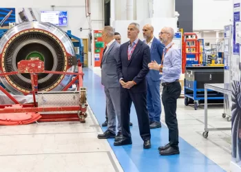 EgyptAir renforce son partenariat stratégique avec Rolls-Royce pour la modernisation de sa flotte