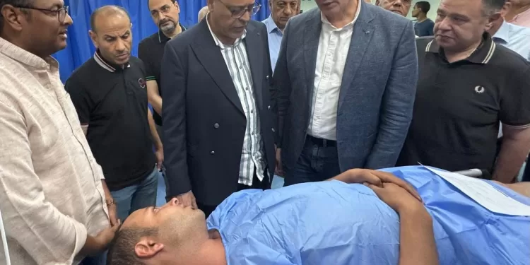 Visite aux blessés de l'accident de la barge dans le golfe de Suez 2 - Le Progrès Egyptien Visite aux blessés de l'accident de la barge dans le golfe de Suez 1 - Le Progrès Egyptien